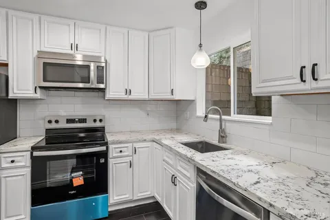 10 Professional Center Parkway ##14