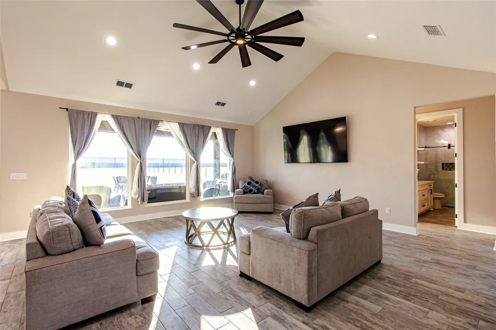 3900 FM 1183 Ennis, TX 75119