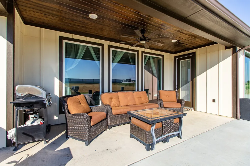 3900 FM 1183 Ennis, TX 75119