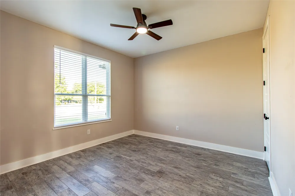 3900 FM 1183 Ennis, TX 75119