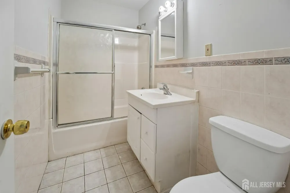 345 College Drive Edison, NJ 08817