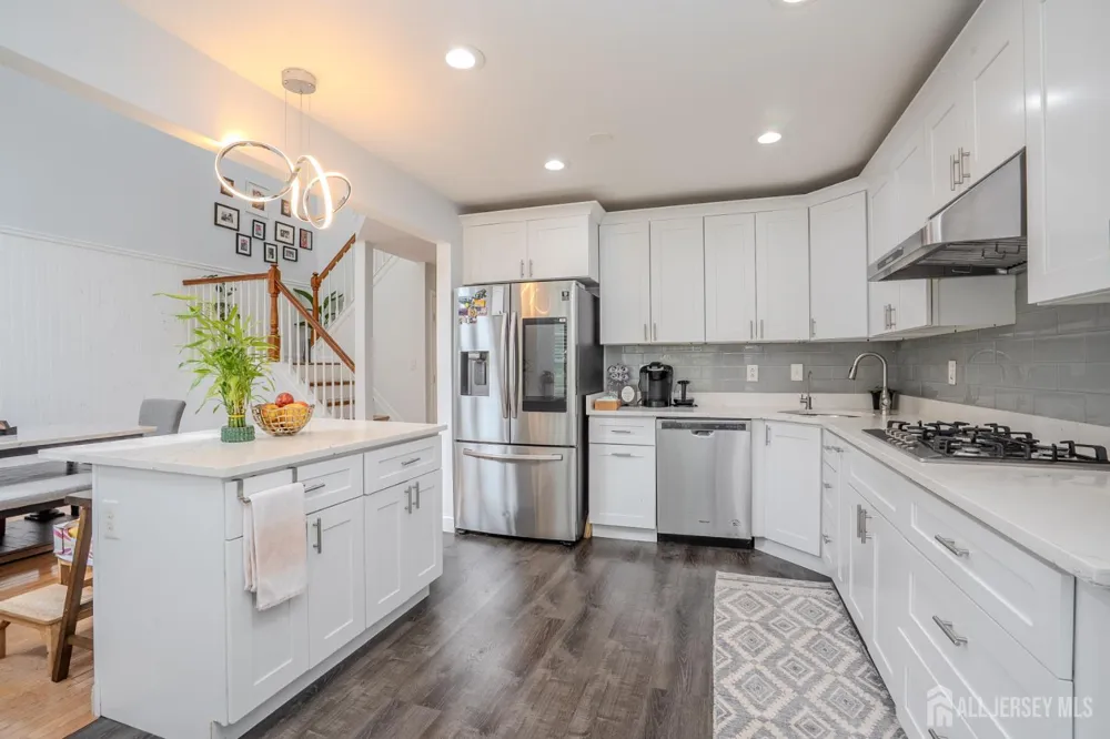 110 Briarwood Drive North Brunswick, NJ 08902