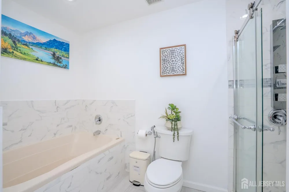 110 Briarwood Drive North Brunswick, NJ 08902