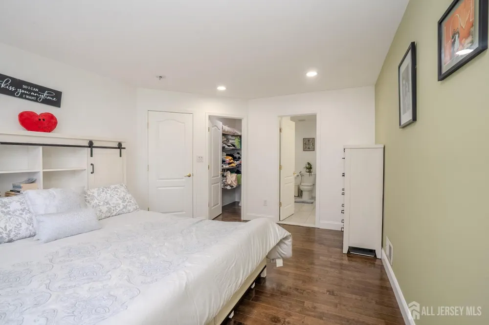110 Briarwood Drive North Brunswick, NJ 08902