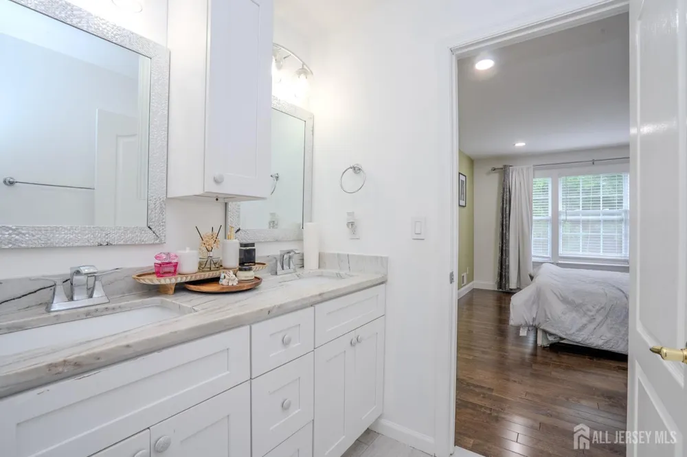 110 Briarwood Drive North Brunswick, NJ 08902