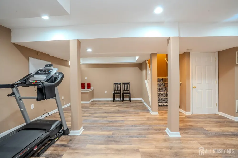 110 Briarwood Drive North Brunswick, NJ 08902