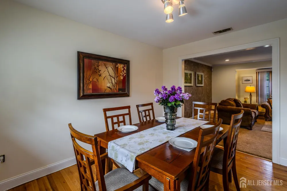 10 Devonshire Road Sayreville, NJ 08859