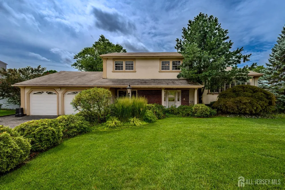 10 Devonshire Road Sayreville, NJ 08859