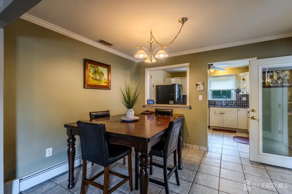 10 Devonshire Road Sayreville, NJ 08859