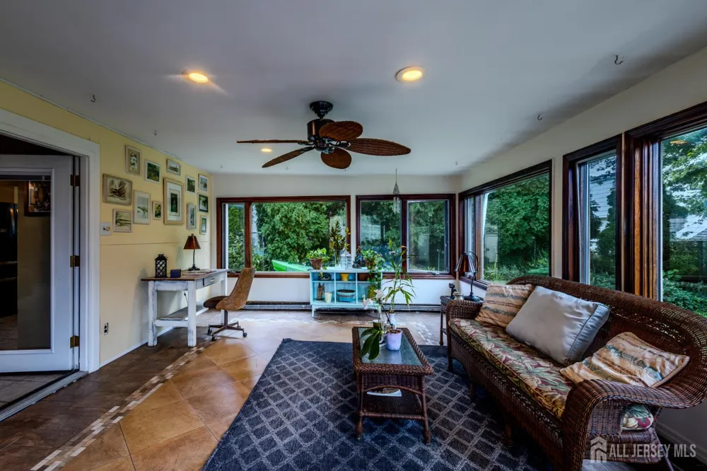 10 Devonshire Road Sayreville, NJ 08859
