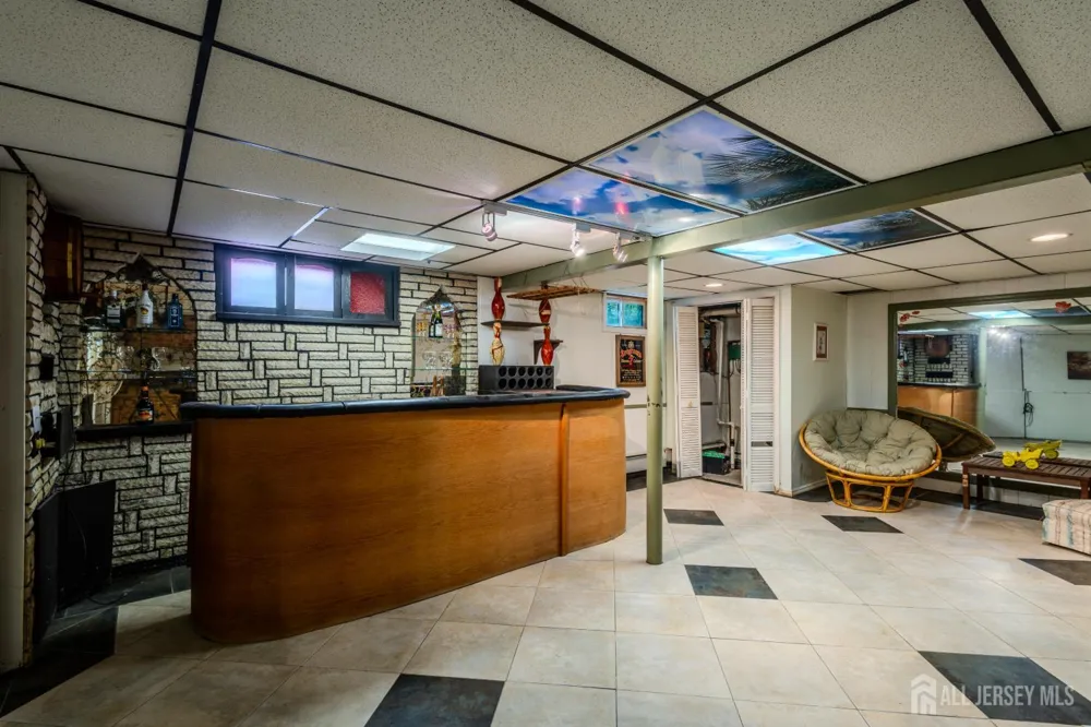 10 Devonshire Road Sayreville, NJ 08859