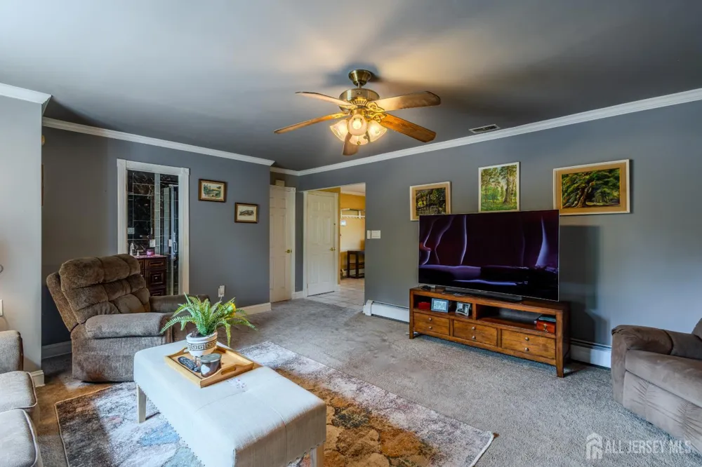 10 Devonshire Road Sayreville, NJ 08859