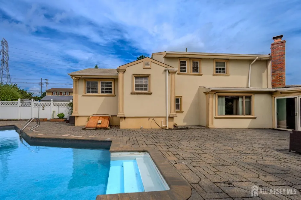 10 Devonshire Road Sayreville, NJ 08859
