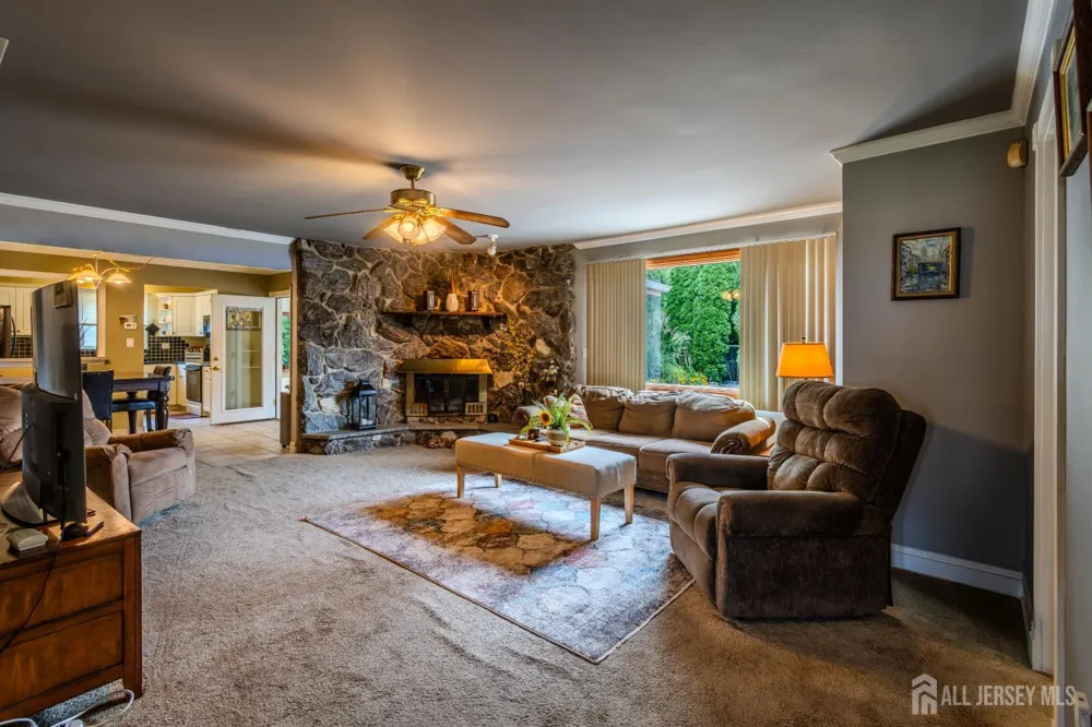 10 Devonshire Road Sayreville, NJ 08859