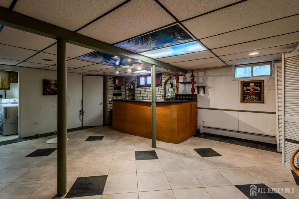 10 Devonshire Road Sayreville, NJ 08859