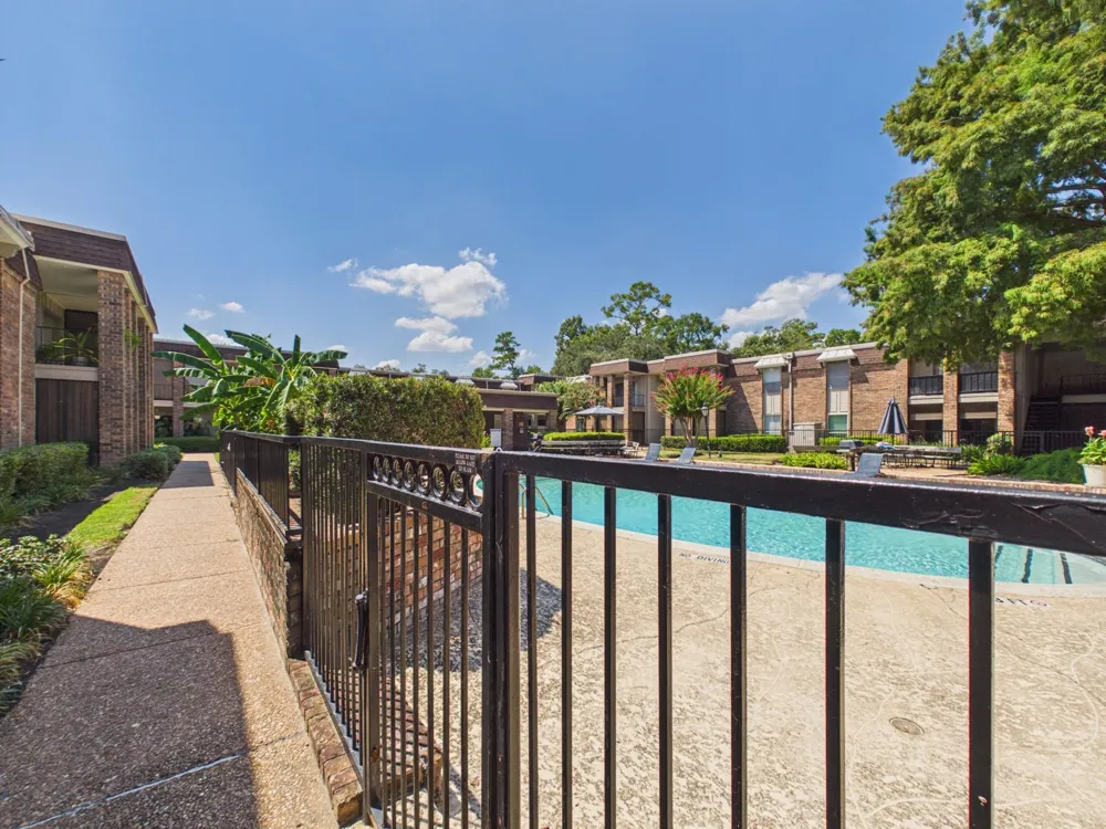 7555 Katy Freeway #49 Houston, TX 77024