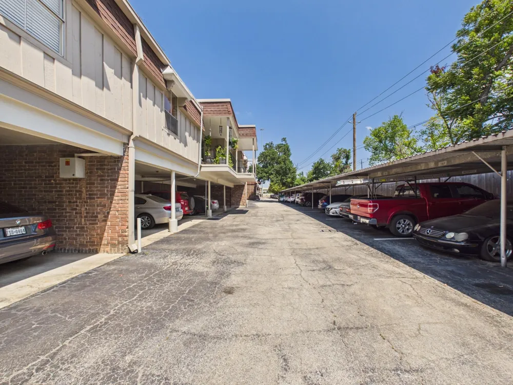 7555 Katy Freeway #49 Houston, TX 77024