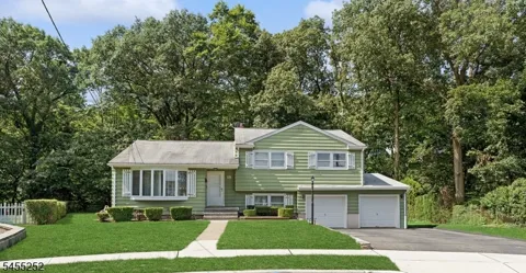 18 Ravine Ct