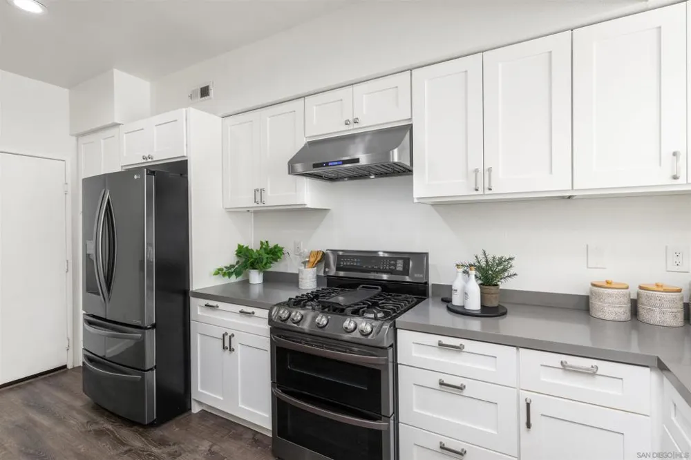 3811 Creststone San Diego, CA 92130