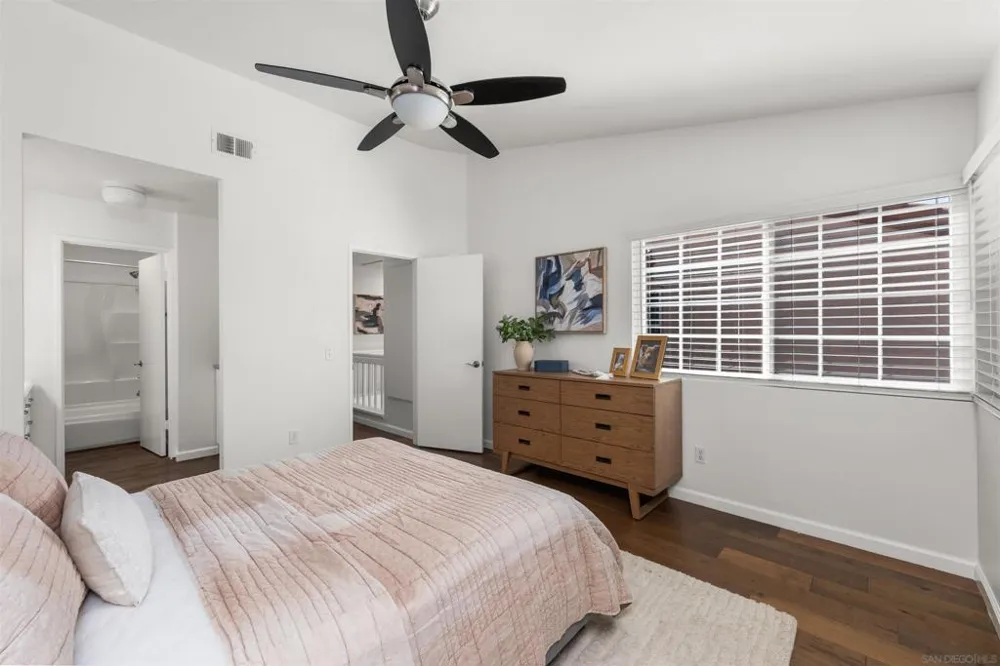 3811 Creststone San Diego, CA 92130