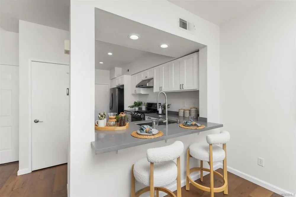 3811 Creststone San Diego, CA 92130
