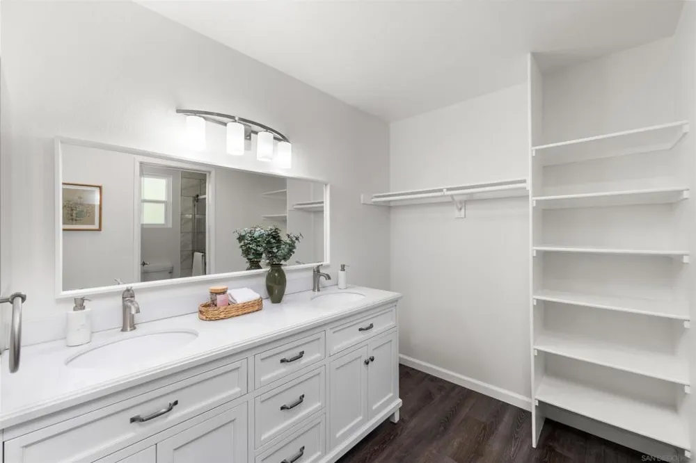 3811 Creststone San Diego, CA 92130