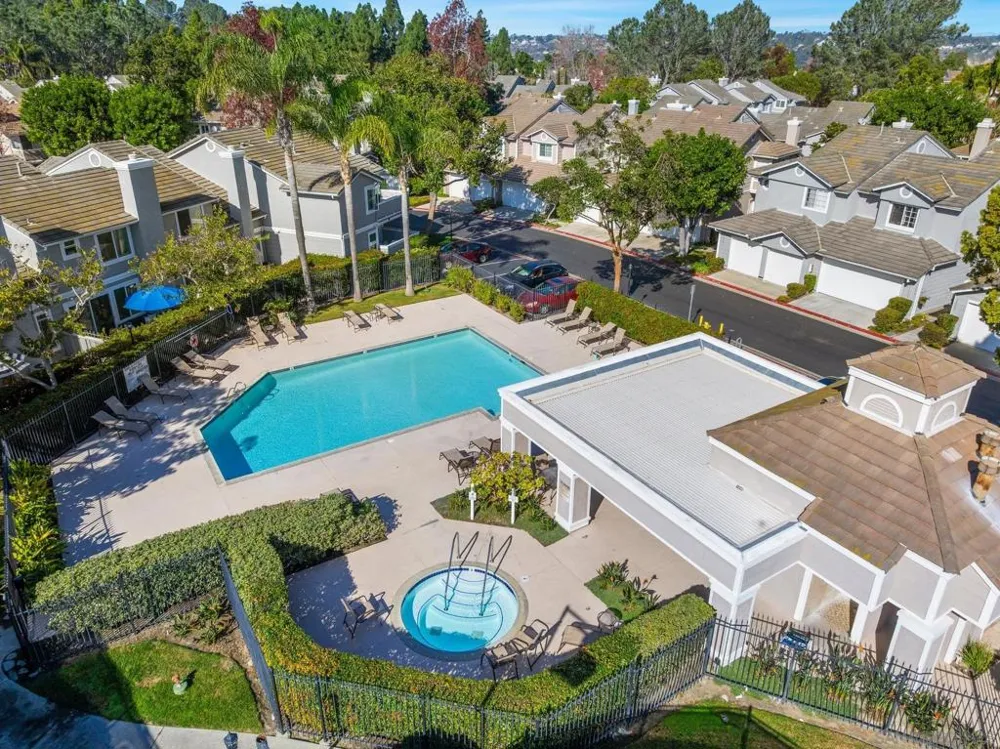 3811 Creststone San Diego, CA 92130