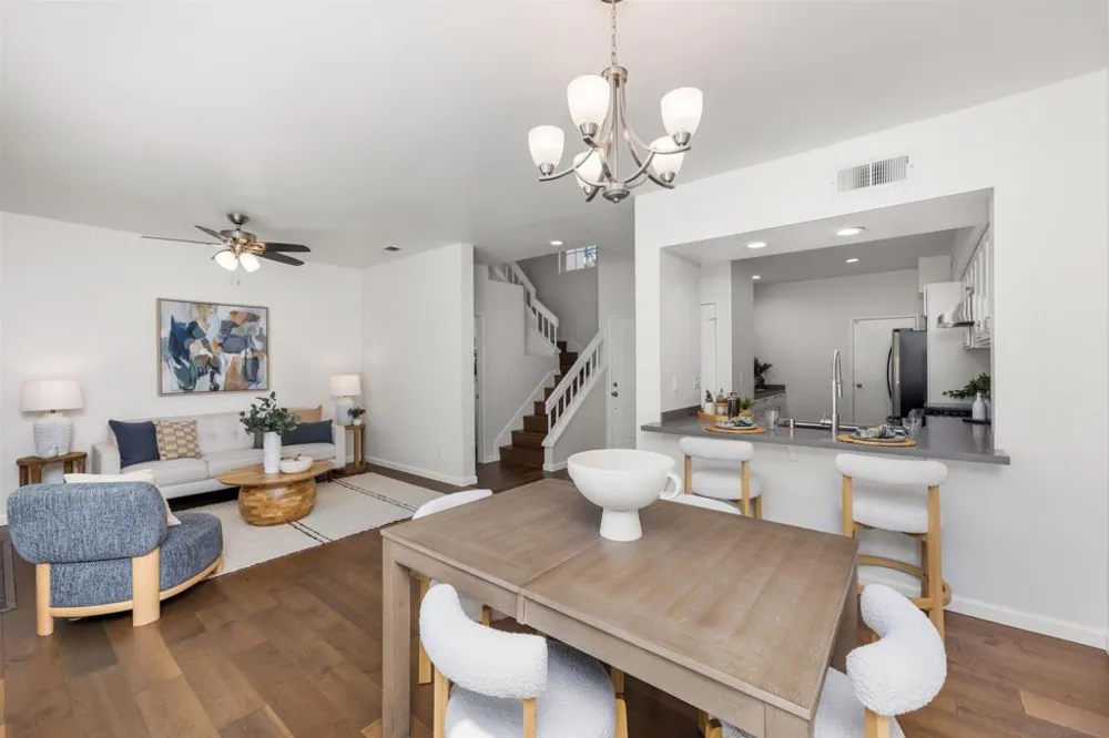 3811 Creststone San Diego, CA 92130