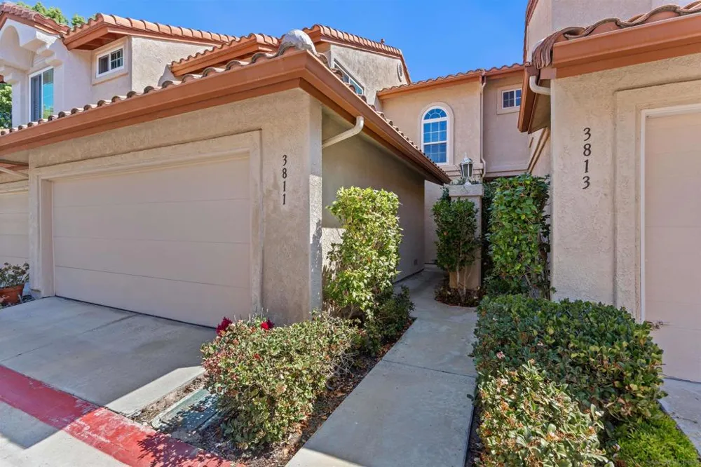 3811 Creststone San Diego, CA 92130