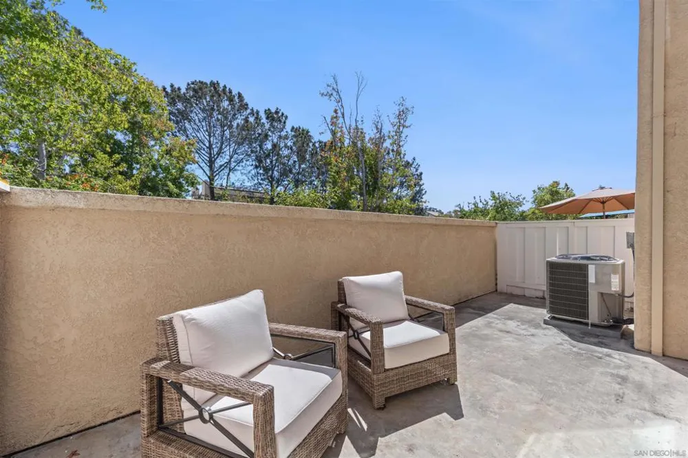 3811 Creststone San Diego, CA 92130