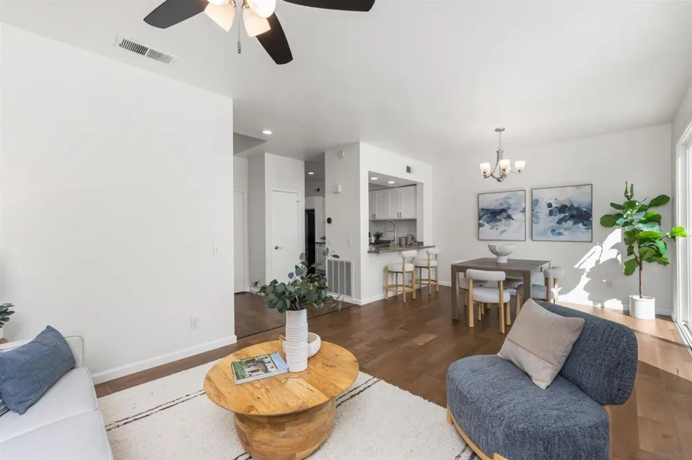 3811 Creststone San Diego, CA 92130