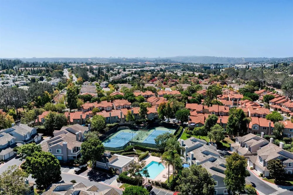 3811 Creststone San Diego, CA 92130