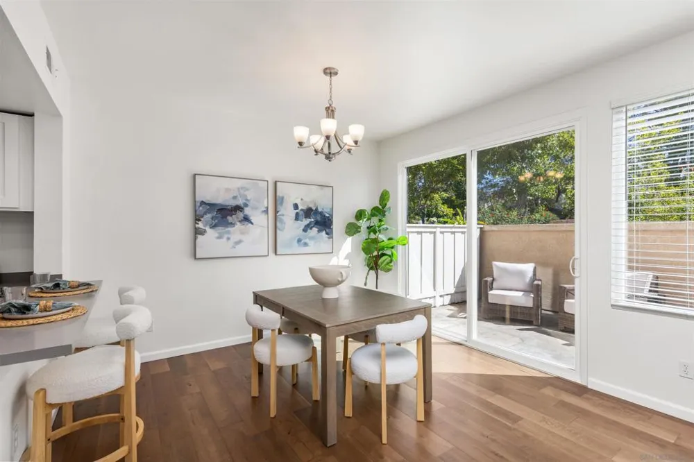 3811 Creststone San Diego, CA 92130