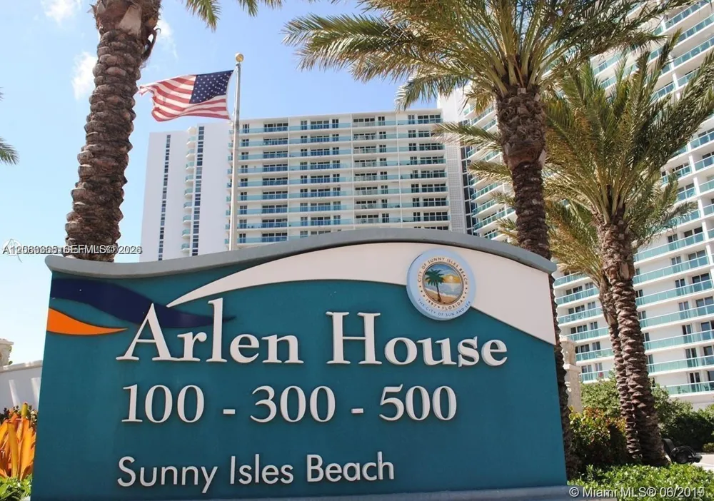 100 Bayview Dr #PH-21 Sunny Isles Beach, FL 33160