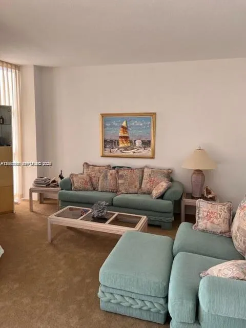 100 Bayview Dr #PH-21 Sunny Isles Beach, FL 33160