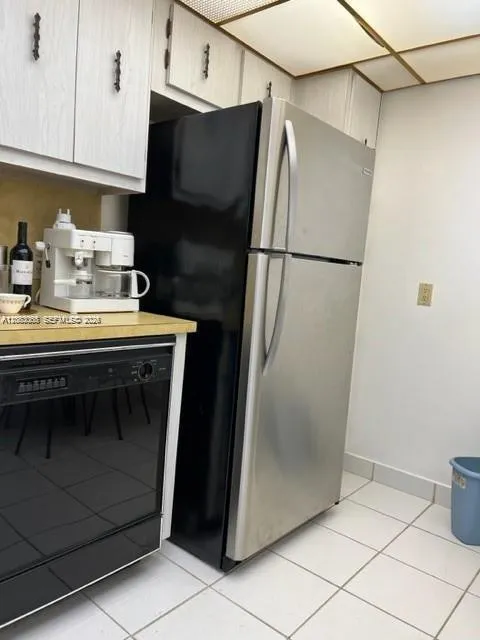 100 Bayview Dr #PH-21 Sunny Isles Beach, FL 33160