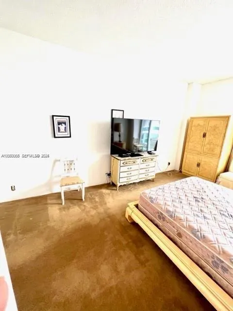 100 Bayview Dr #PH-21 Sunny Isles Beach, FL 33160