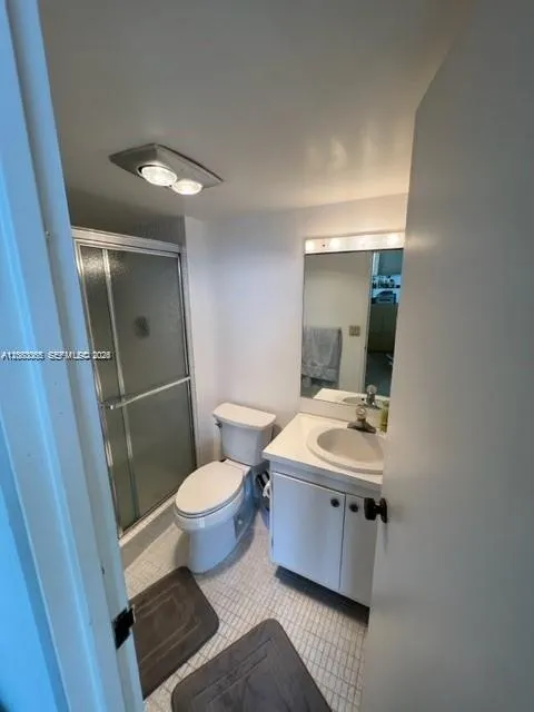 100 Bayview Dr #PH-21 Sunny Isles Beach, FL 33160