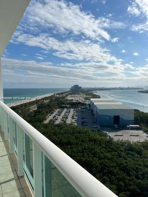100 Bayview Dr #PH-21 Sunny Isles Beach, FL 33160