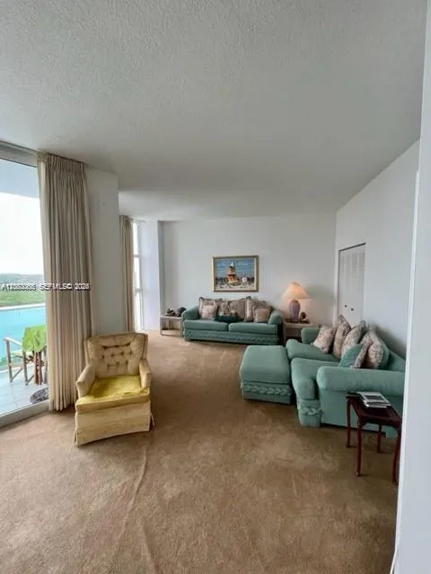 100 Bayview Dr #PH-21 Sunny Isles Beach, FL 33160
