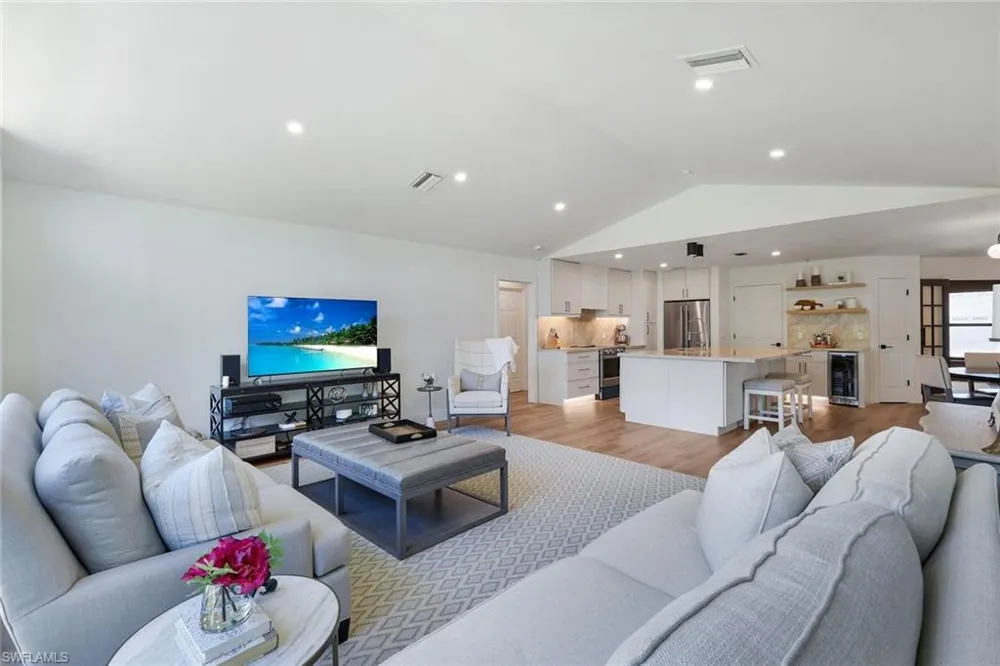 9973 Boca Avenue Naples, FL 34109