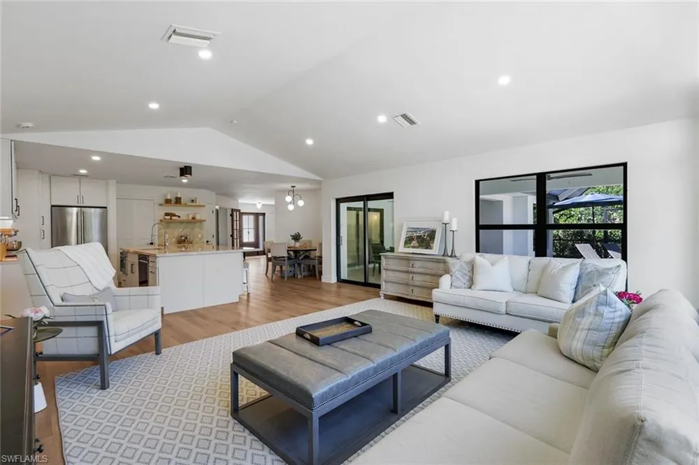 9973 Boca Avenue Naples, FL 34109