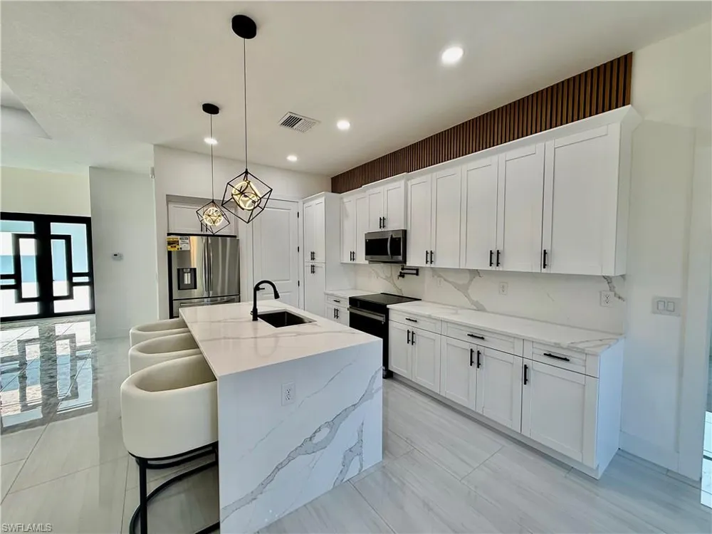 805 Lincoln Avenue Lehigh Acres, FL 33972