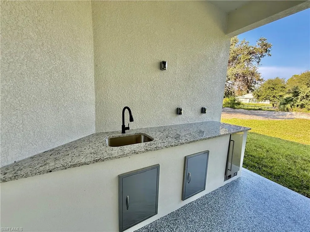 805 Lincoln Avenue Lehigh Acres, FL 33972