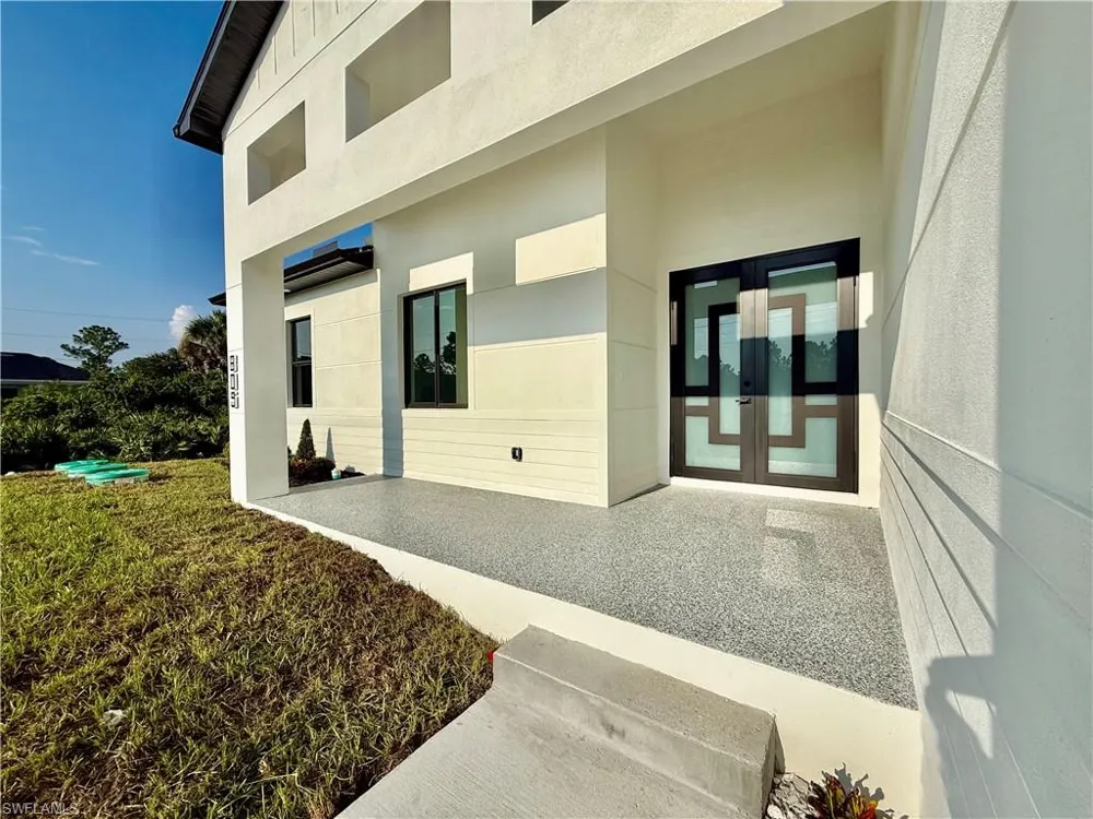805 Lincoln Avenue Lehigh Acres, FL 33972