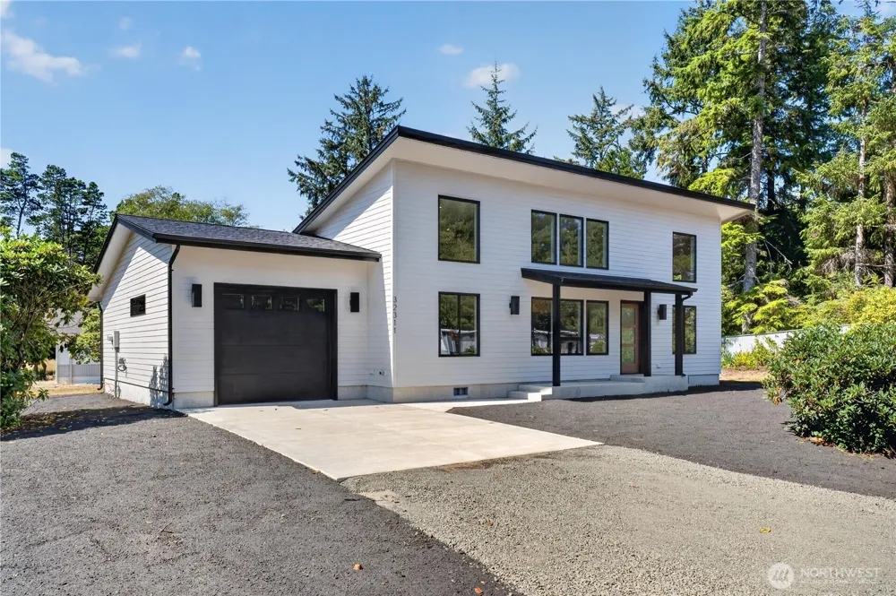 32311 Place Ocean Park, WA 98640