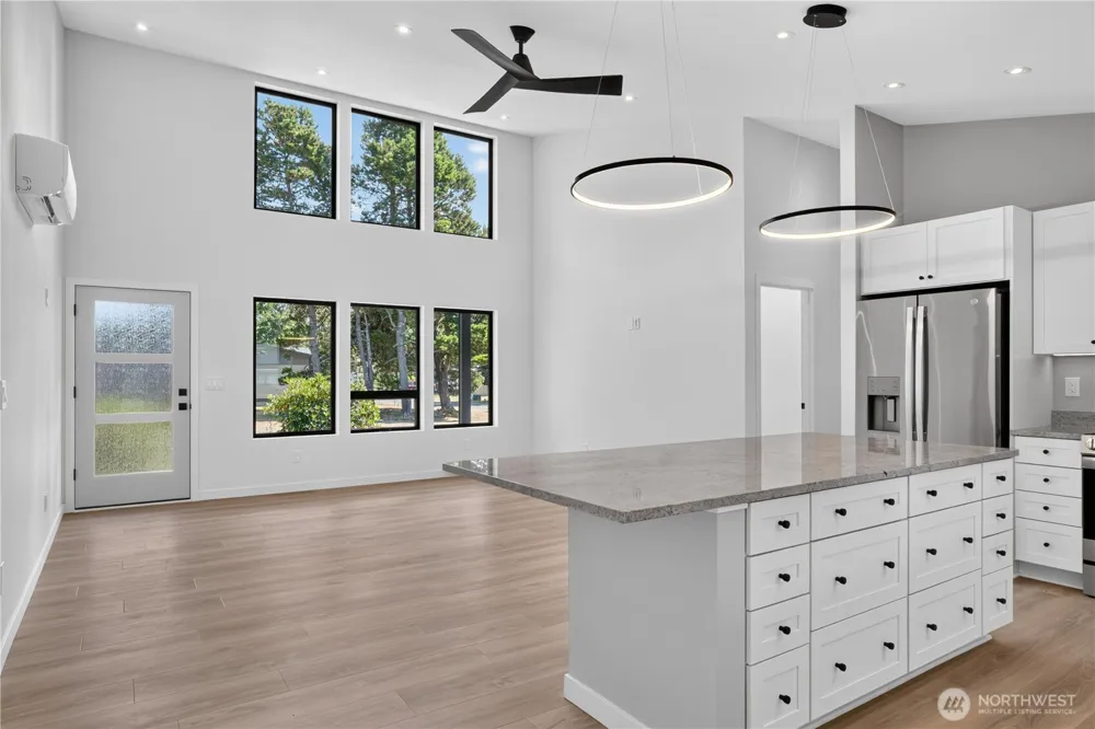 32311 Place Ocean Park, WA 98640