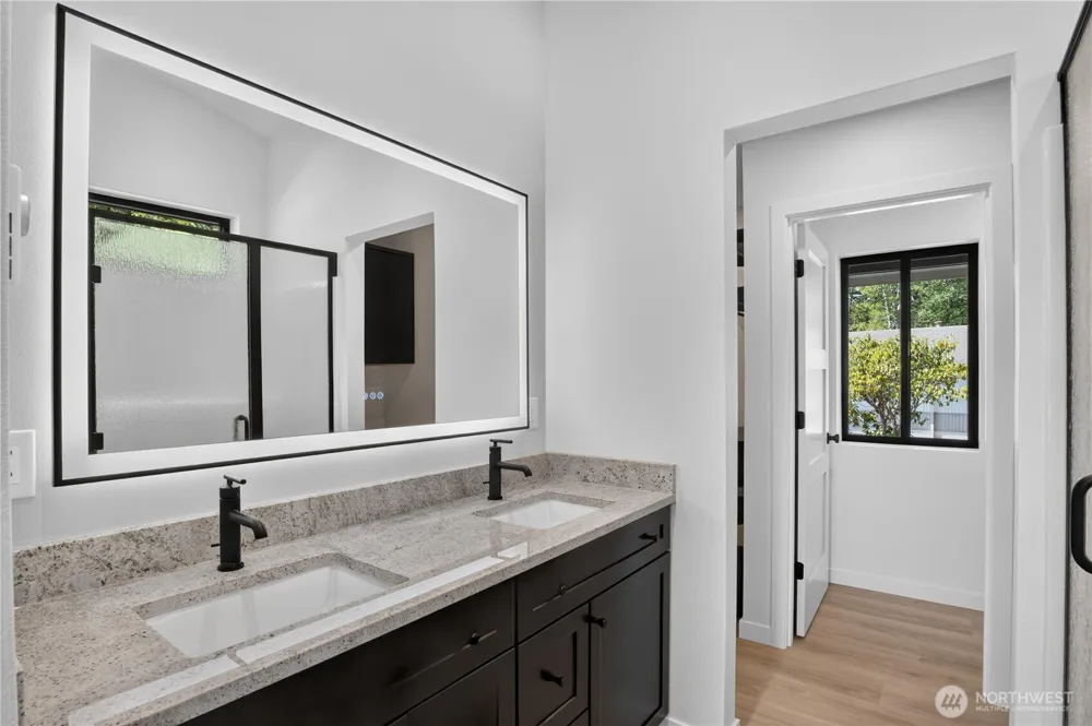 32311 Place Ocean Park, WA 98640
