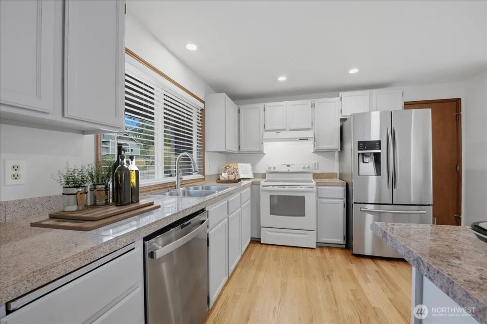10203 50th Place W Mukilteo, WA 98275