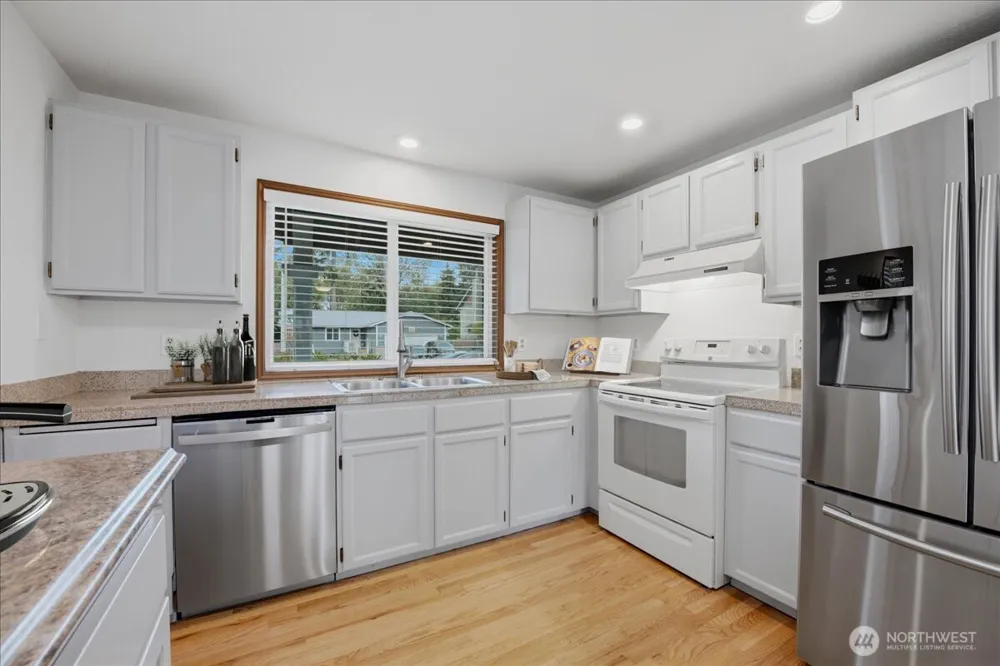 10203 50th Place W Mukilteo, WA 98275
